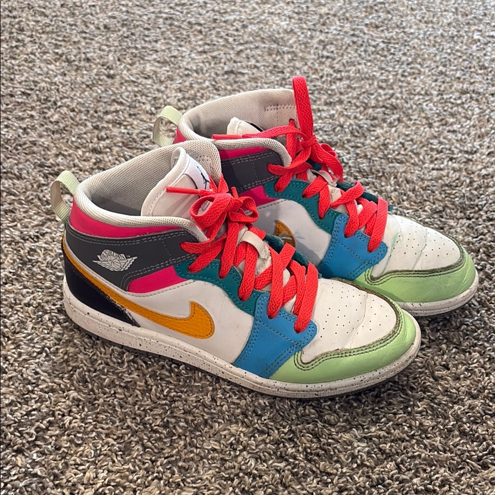 Air Jordan Retro 1 Mid “Multi-Color” size 3Y